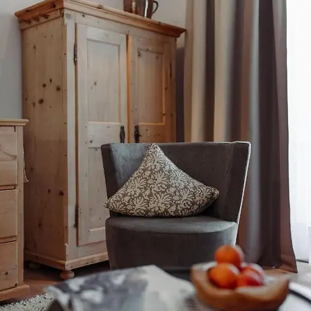 Johanneshof Apartament *