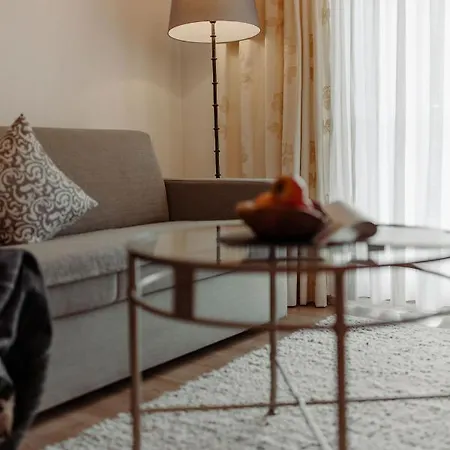 Johanneshof Apartament *